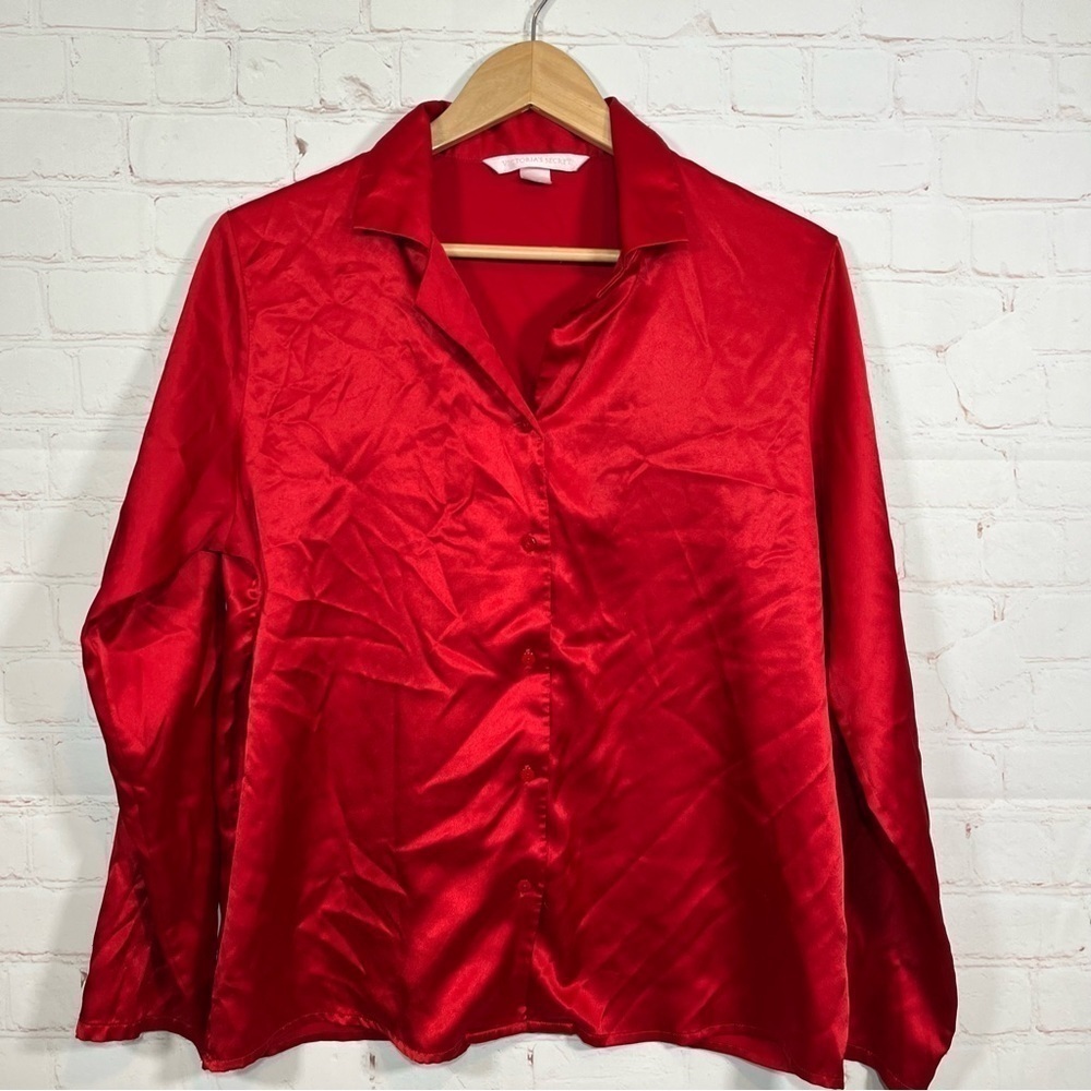 Victoria’s Secret Satin Pajama Top Womens Medium Red Long Sleeve